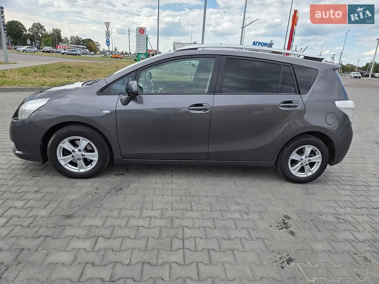 Toyota Verso 2010 photo 3