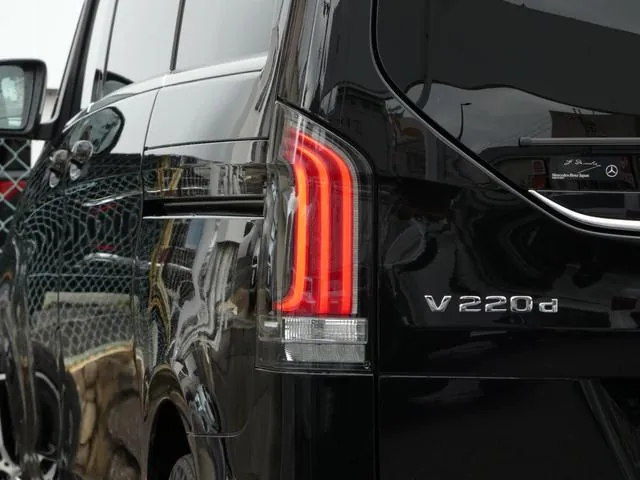 Mercedes-Benz C220D 2024 photo 4