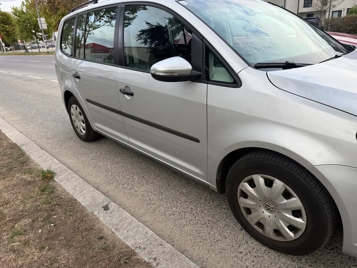 Volkswagen Touran 2014 photo 3
