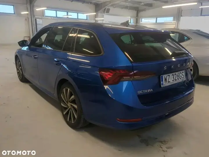 Skoda Octavia 2023 photo 3