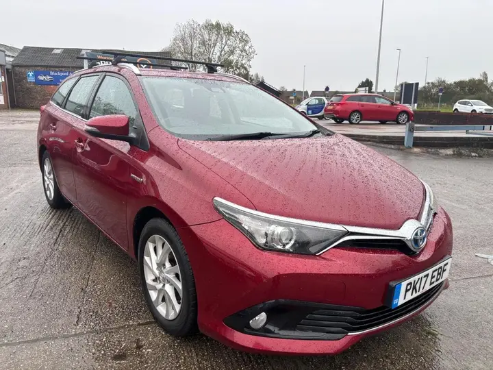 Toyota Auris 2017 photo 3
