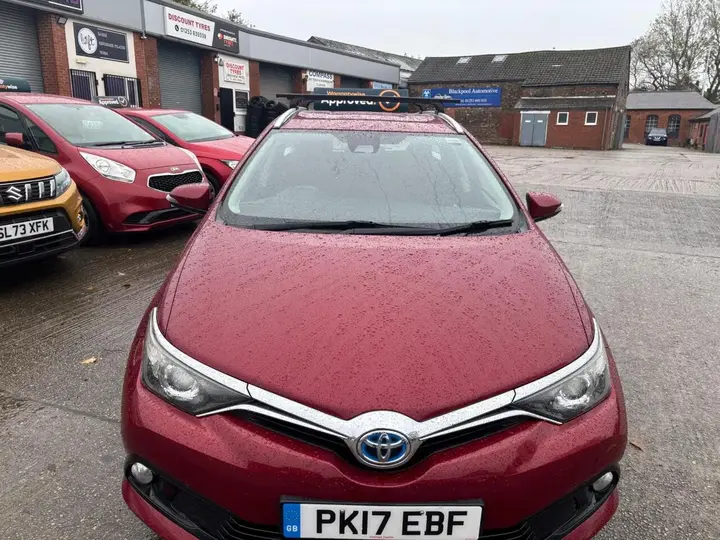 Toyota Auris 2017 photo 5
