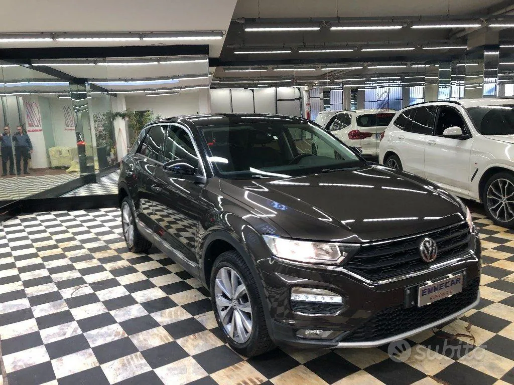 Volkswagen T-Roc 2018 photo 2
