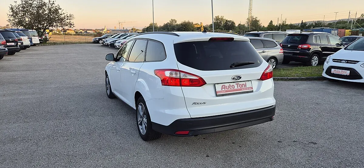 Ford Focus 2014 photo 3