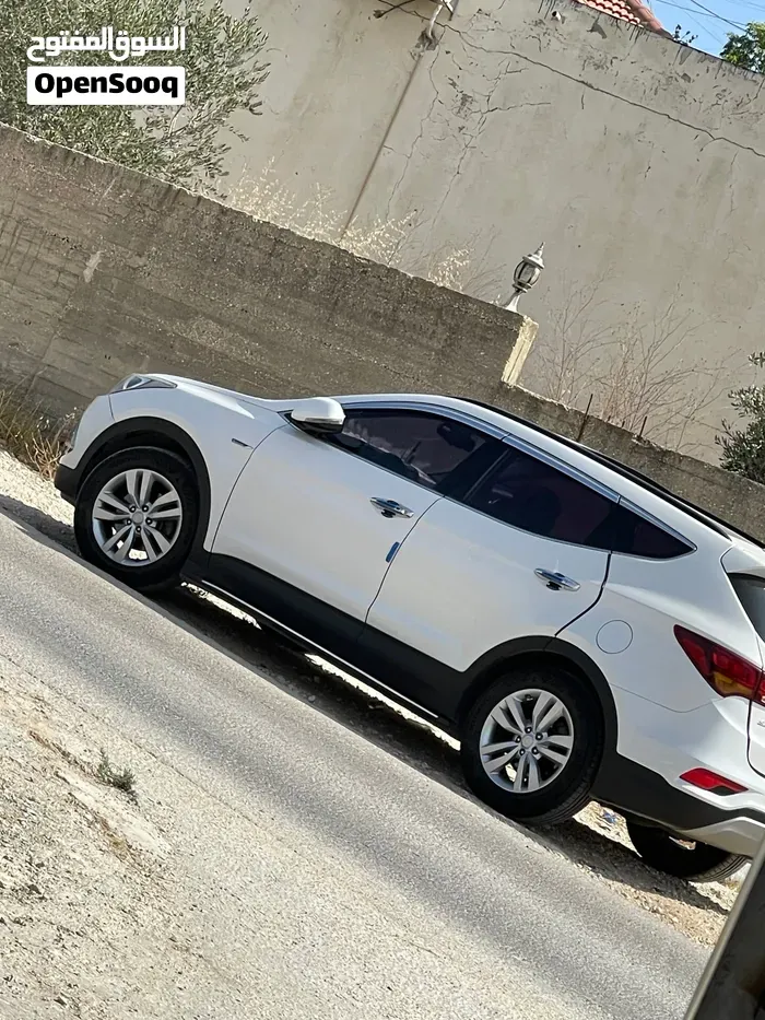 Hyundai Santa Fe 2016 photo 2