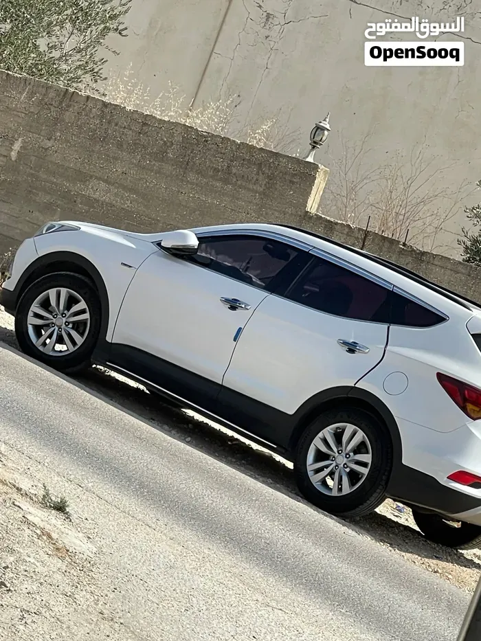 Hyundai Santa Fe 2016 photo 3
