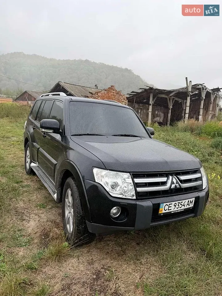 Mitsubishi Pajero Wagon 2008 photo 3