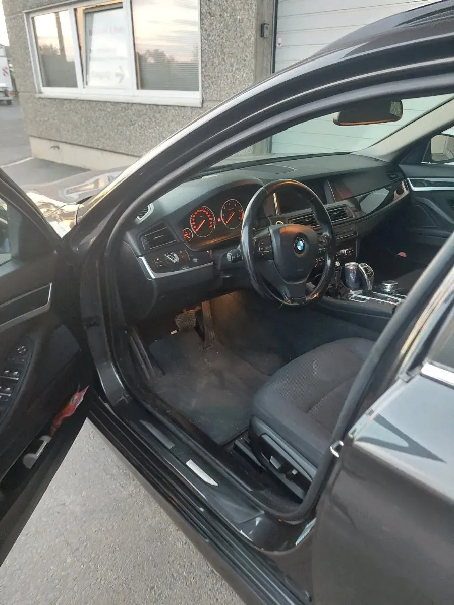 BMW 5 Series 2016 photo 3