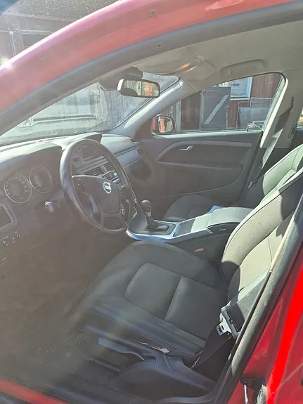 Volvo V70 2012 photo 4