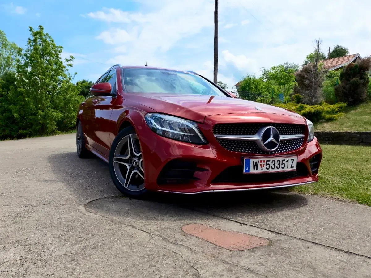 Mercedes-Benz C-Class 2019 photo 3
