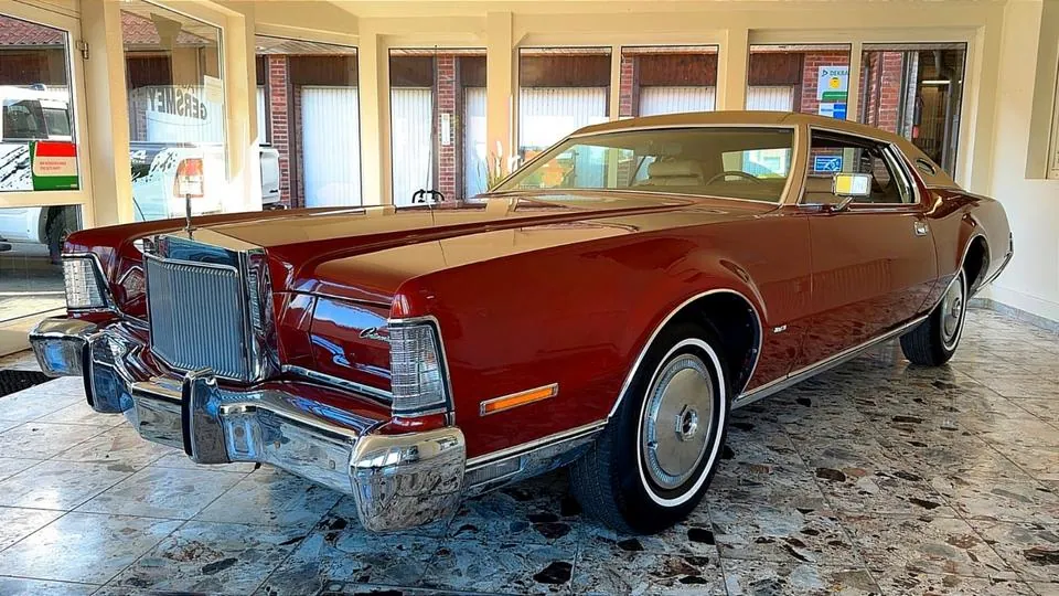 Lincoln Continental Mark Iv