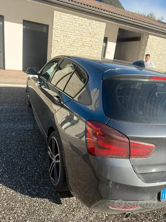 BMW 116D 2018 photo 3