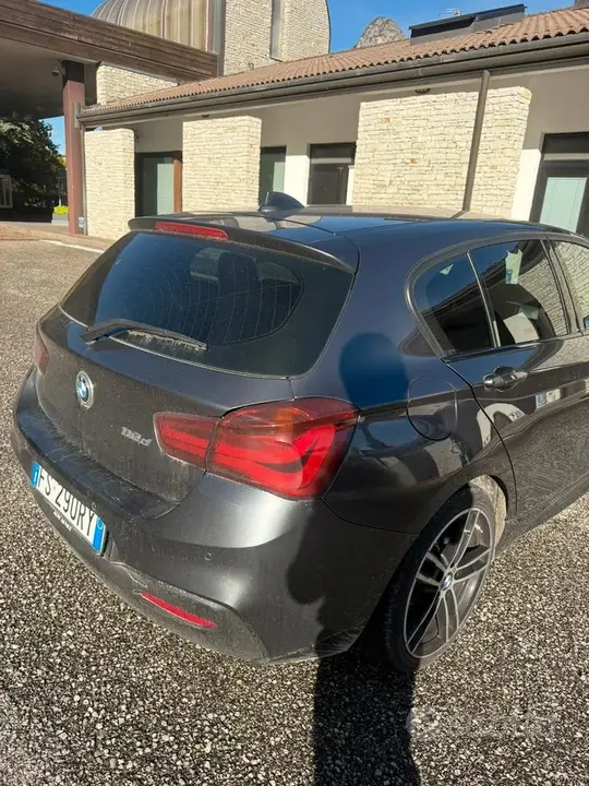 BMW 116D 2018 photo 2