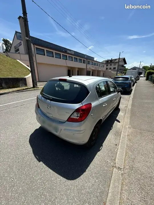 Opel Corsa 2014 photo 2