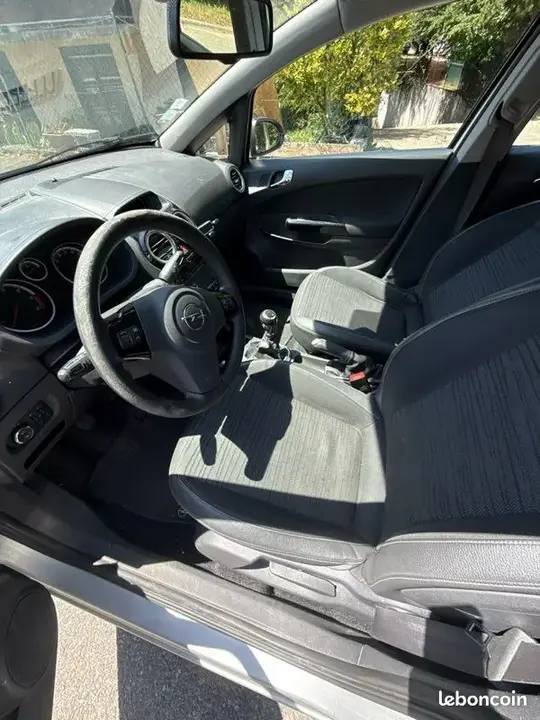 Opel Corsa 2014 photo 3