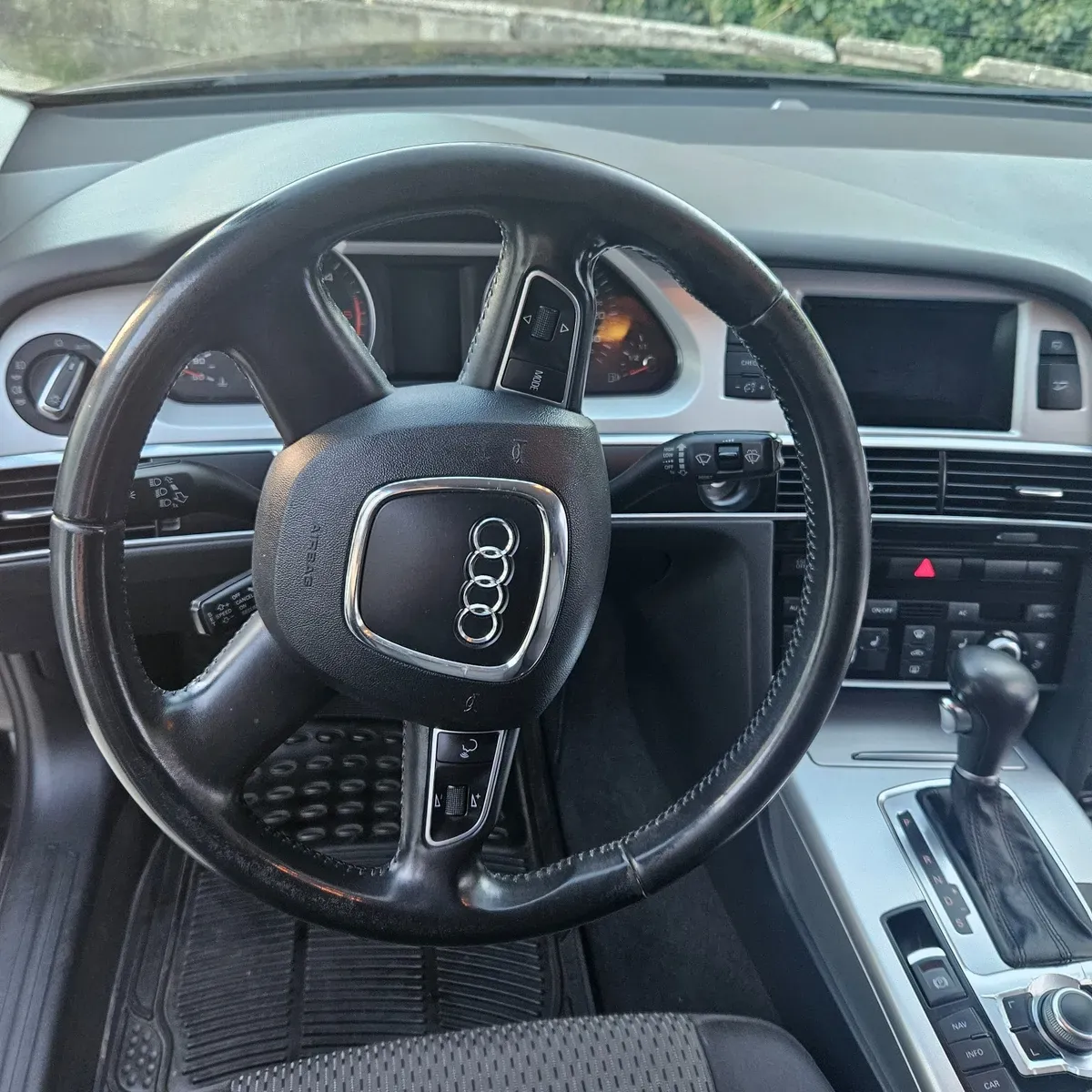 Audi A6 2010 photo 3
