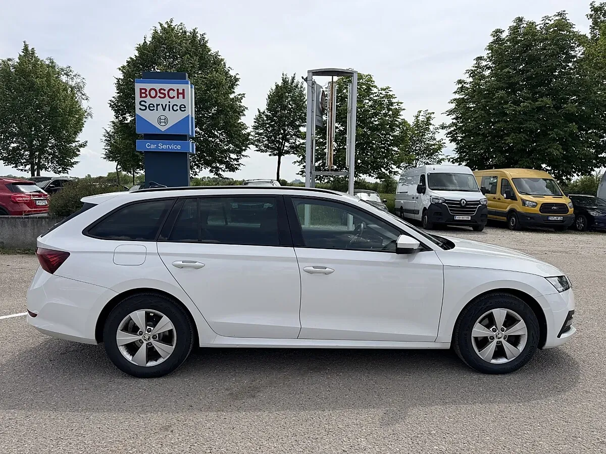 Skoda Octavia 2021 photo 3