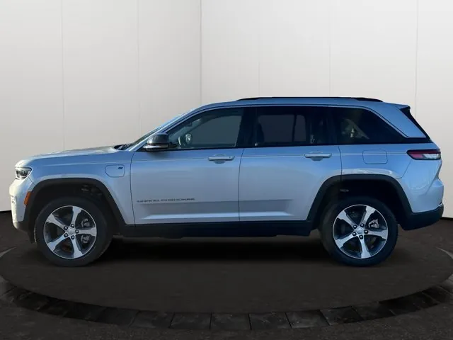 Jeep Grand Cherokee 4Xe 2023 photo 2