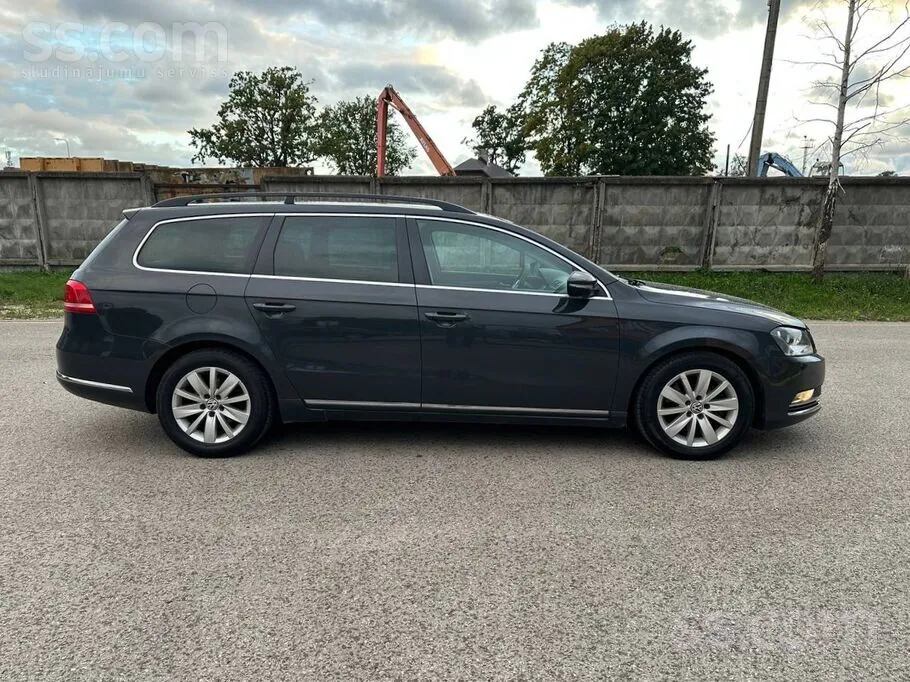 Volkswagen Passat 2012 photo 4