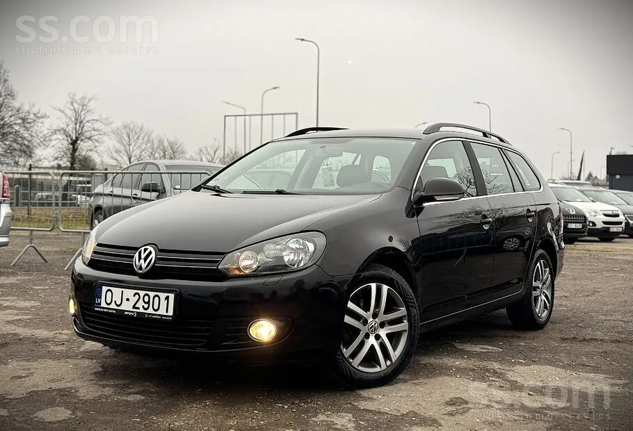Volkswagen Golf 2011 photo 2
