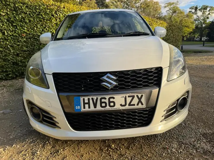 Suzuki Swift 2016 photo 5