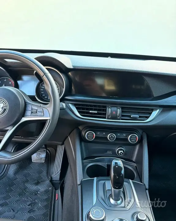 Alfa Romeo Stelvio 2018 photo 3