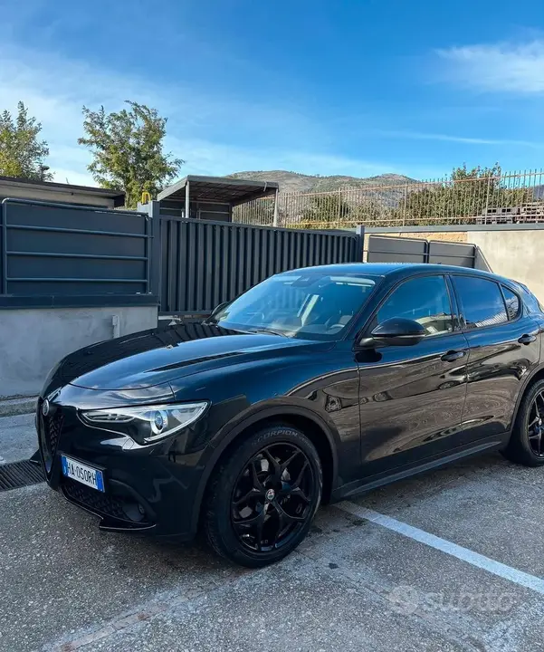 Alfa Romeo Stelvio 2018 photo 2