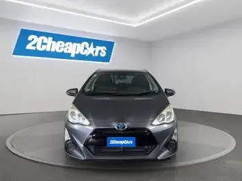 Toyota Aqua 2015 photo 3