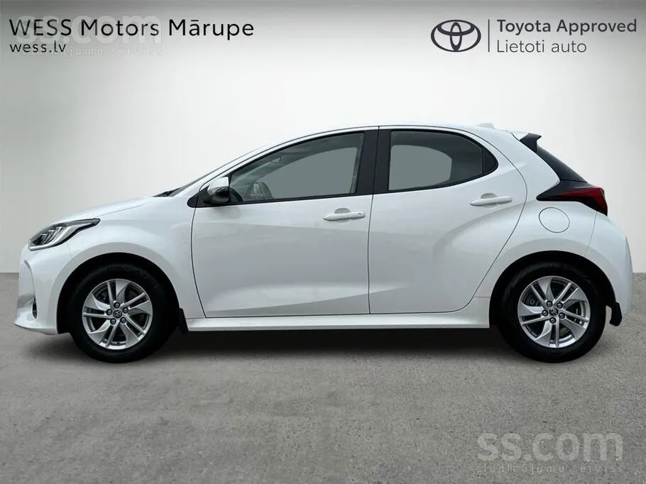 Toyota Yaris 2023 photo 3