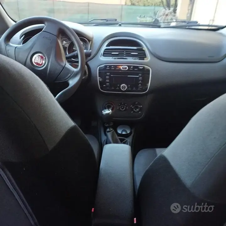 Jeep Renegade 2015 photo 2