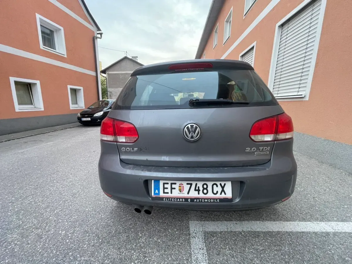 Volkswagen Golf 2010 photo 2