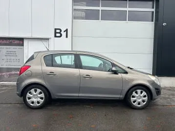 Opel Corsa 2011 photo 3