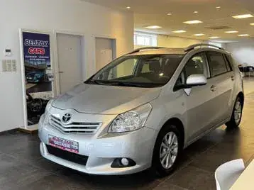 Toyota Verso 2013 photo 2