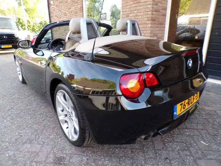 BMW Z4 2003 photo 3