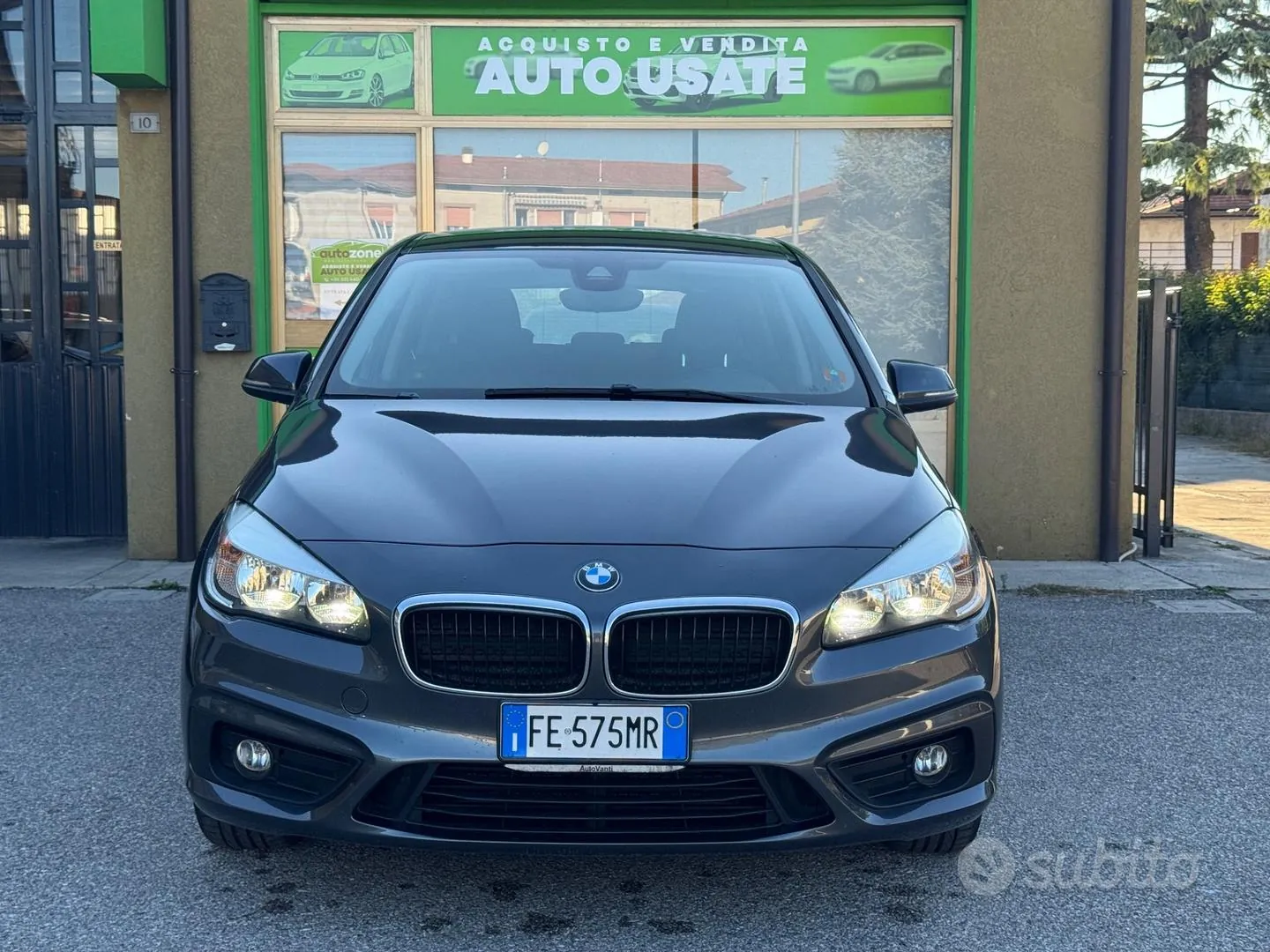 BMW 2 Series Active Tourer 2016 photo 2