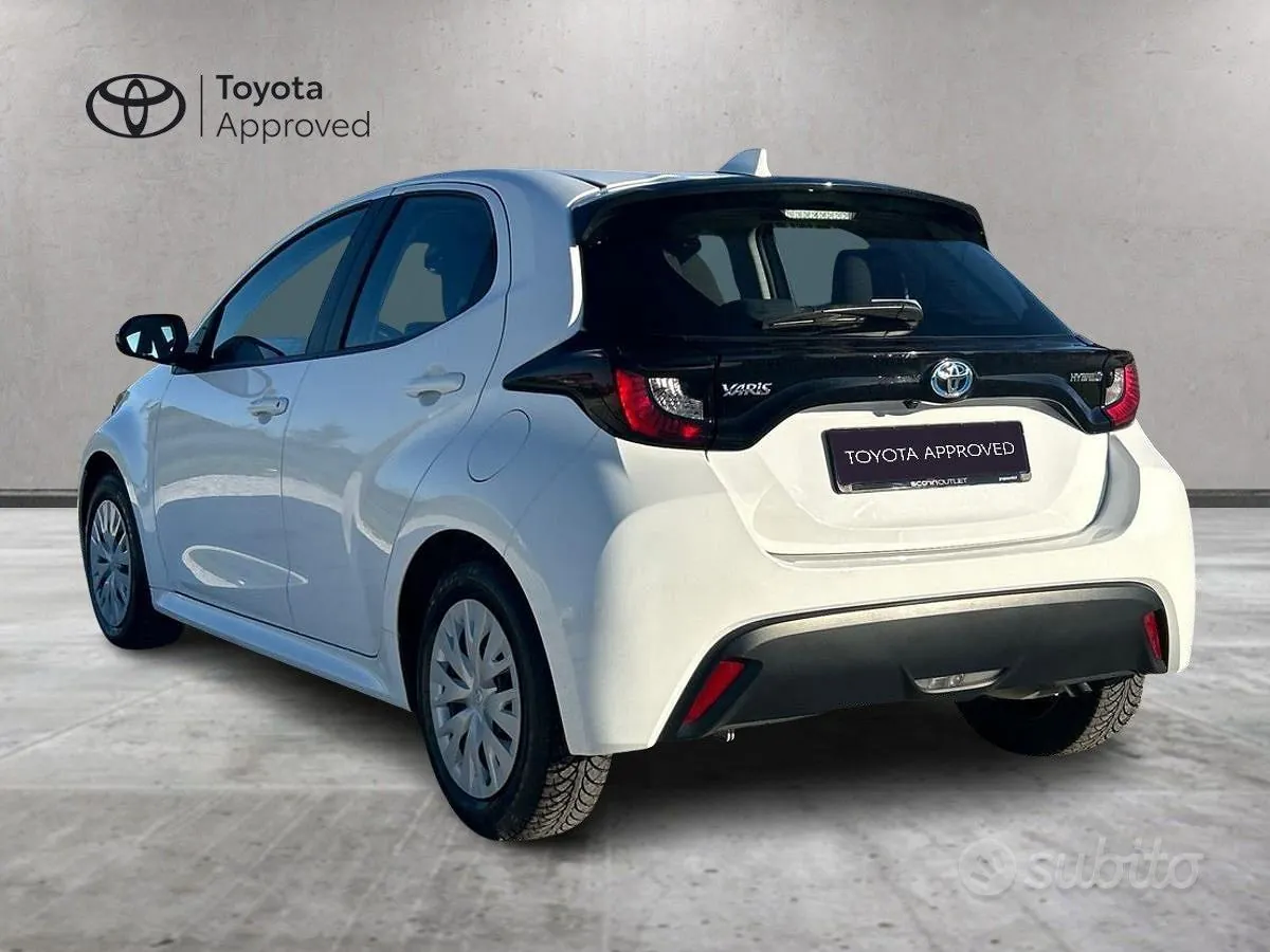 Toyota Yaris 2023 photo 5