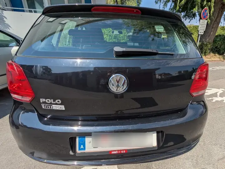 Volkswagen Polo 2011 photo 2