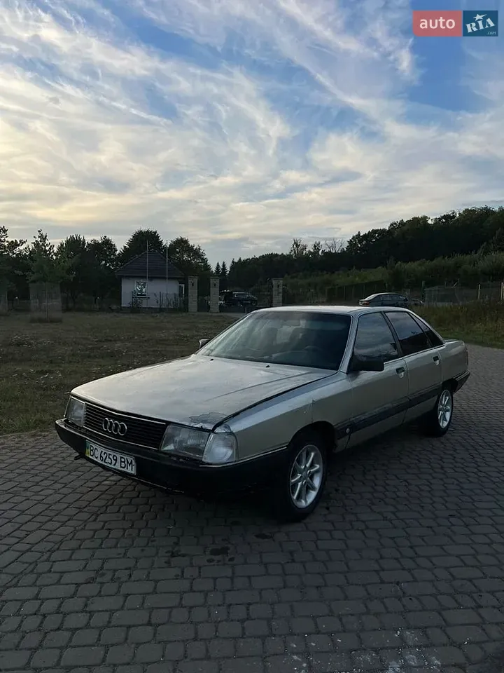 Audi 100 1988 photo 3