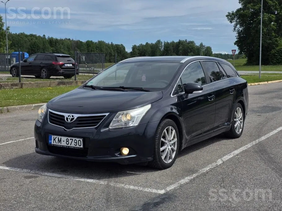 Toyota Avensis 2011 photo 2