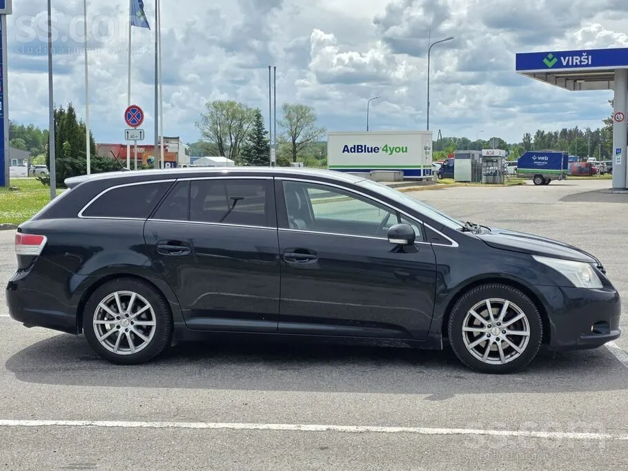Toyota Avensis 2011 photo 4