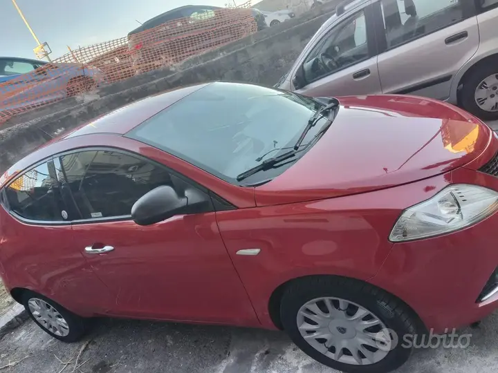 Lancia Ypsilon 2017 photo 2