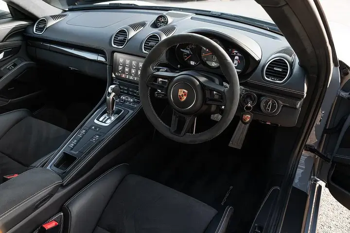 Porsche 718 Cayman 2022 photo 3