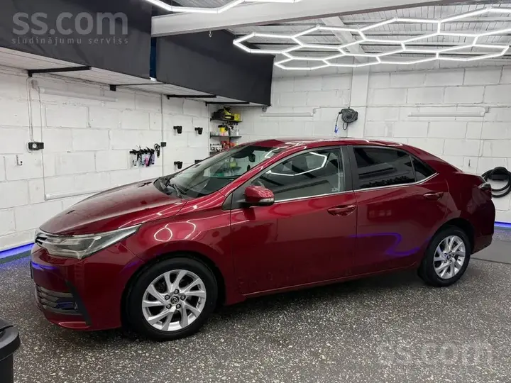 Toyota Corolla 2017 photo 3