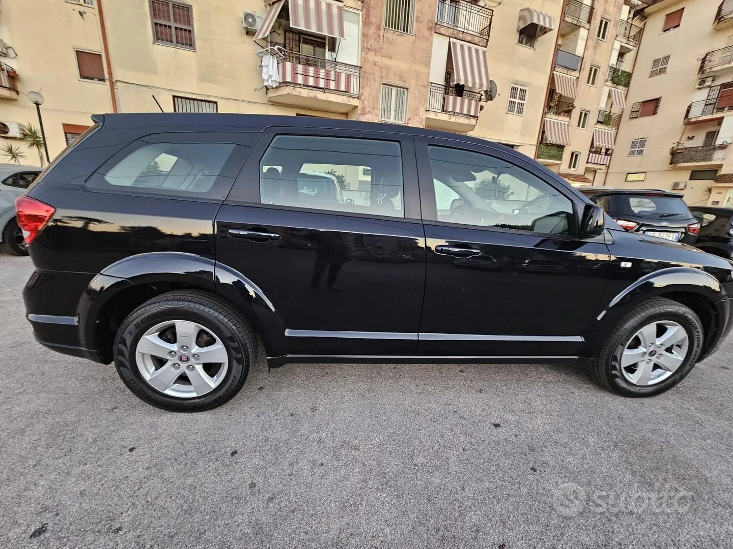 Fiat Freemont 2012 photo 2