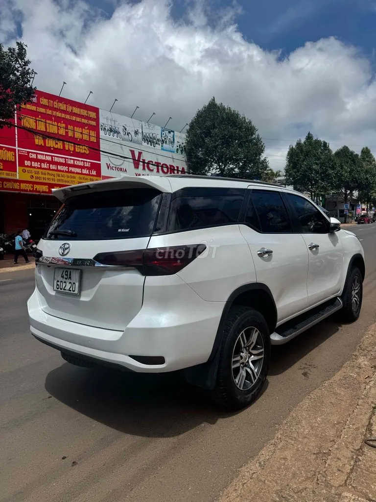 Toyota Fortuner 2022 photo 3