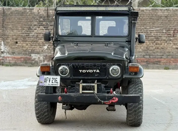 Toyota Land Cruiser