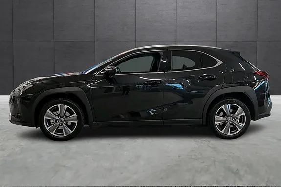 Lexus Ux300E 2026 photo 2