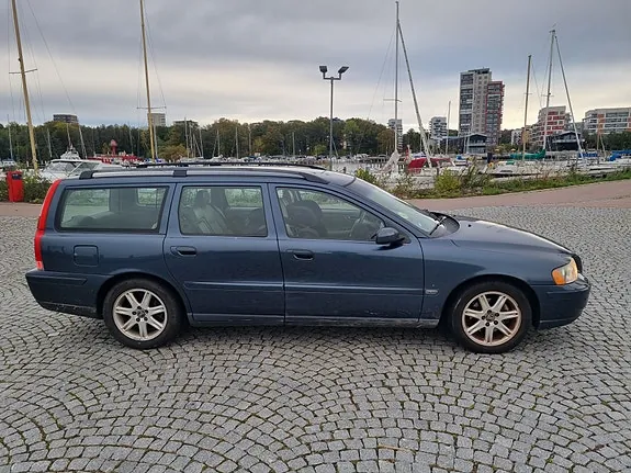 Volvo V70 2005 photo 2