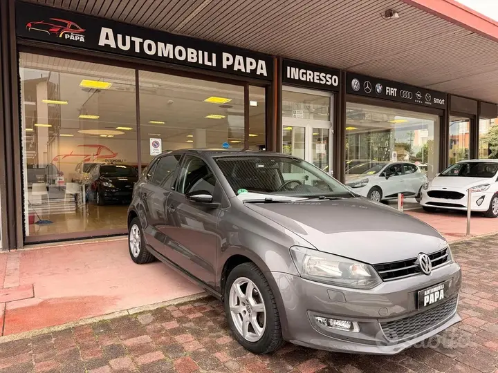 Volkswagen Polo 2011 photo 2