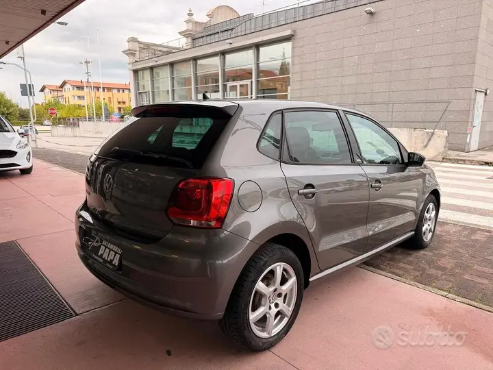 Volkswagen Polo 2011 photo 5